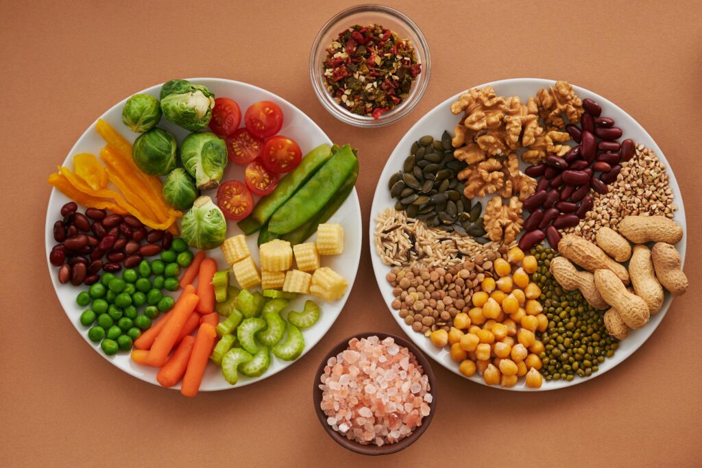 Illustration of fibremaxxing concept with fiber-rich foods and gut health